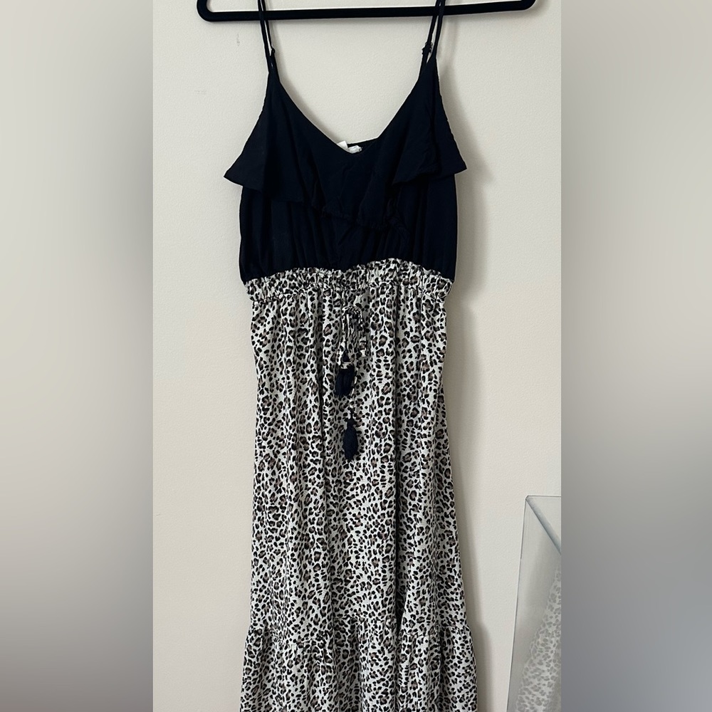 Women’s maxi dress with cheetah print